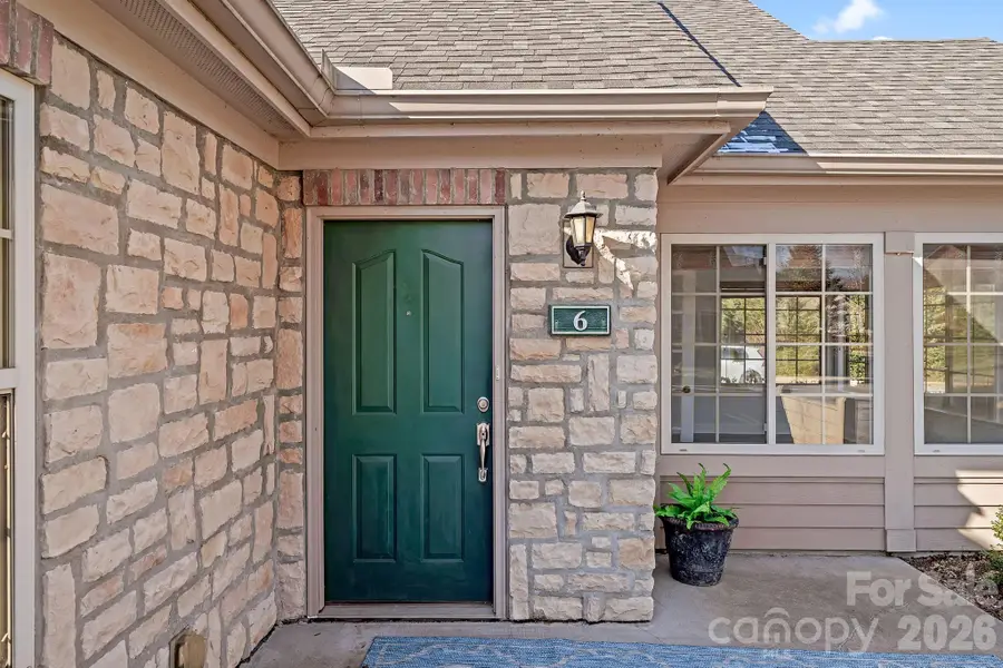 6 Mountain Meadow Circle, Weaverville, NC 28787 - #3