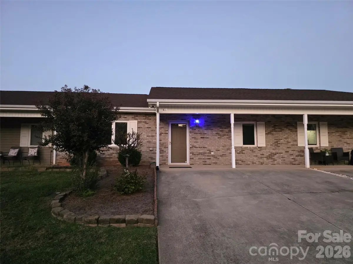 505 2nd Street Place Ne #E2, Conover, NC 28613 - #1