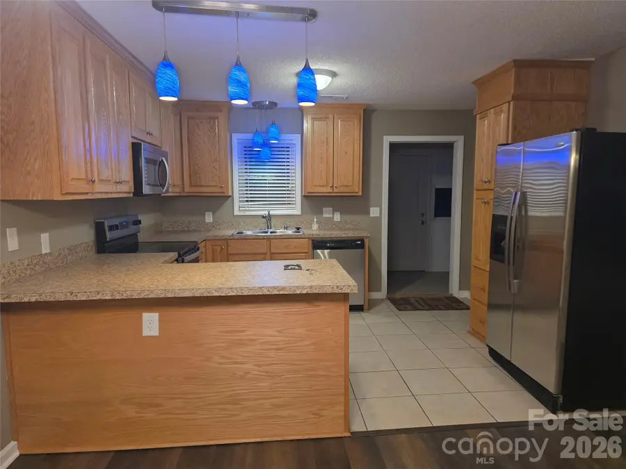 505 2nd Street Place Ne #E2, Conover, NC 28613 - #2