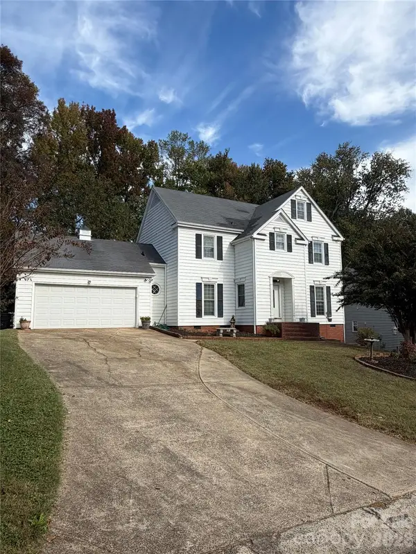 7618 Blythwood Lane, Charlotte, NC 28227