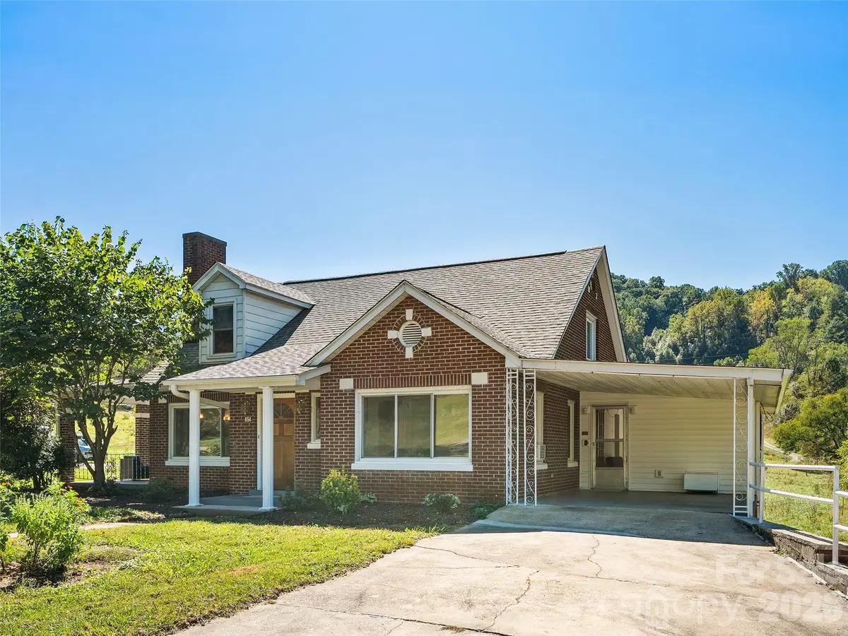 654 Ratcliff Cove Road, Waynesville, NC 28786 - #1