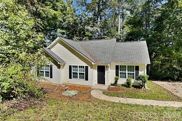128 Julia Street, Mount Holly, NC 28120