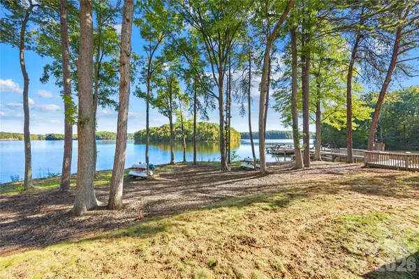 915 Northeast Drive #22, Davidson, NC 28036