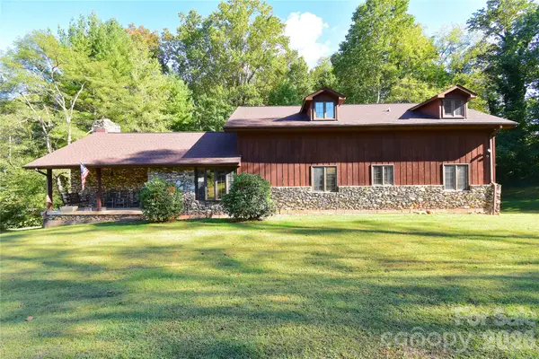 586 Justice Ridge Road, Candler, NC 28715