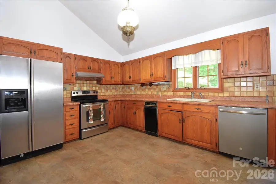 586 Justice Ridge Road, Candler, NC 28715 - #3
