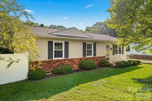 101 Cedar Lane, Mount Holly, NC 28120