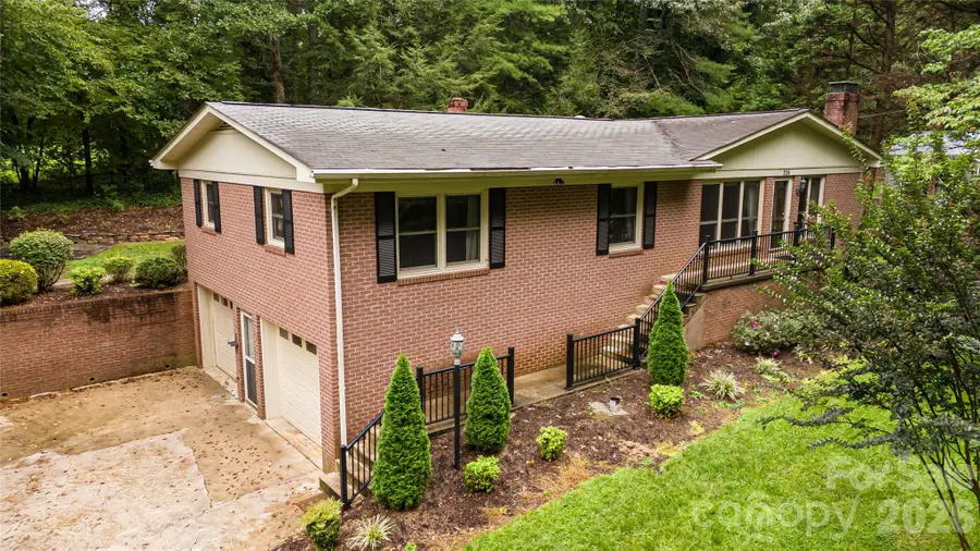 204 Sherwood Place, Morganton, NC 28655 - #2