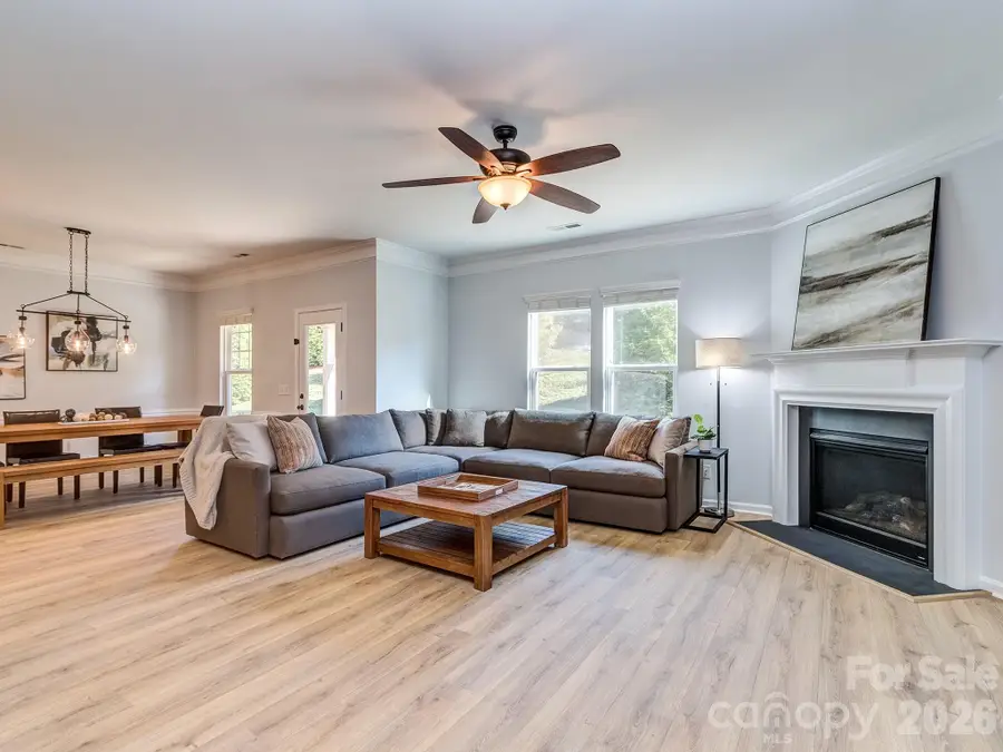 3827 Park South Station Boulevard, Charlotte, NC 28210 - #3