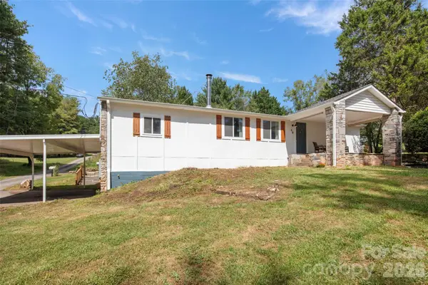 28 Long Cove Road, Candler, NC 28715