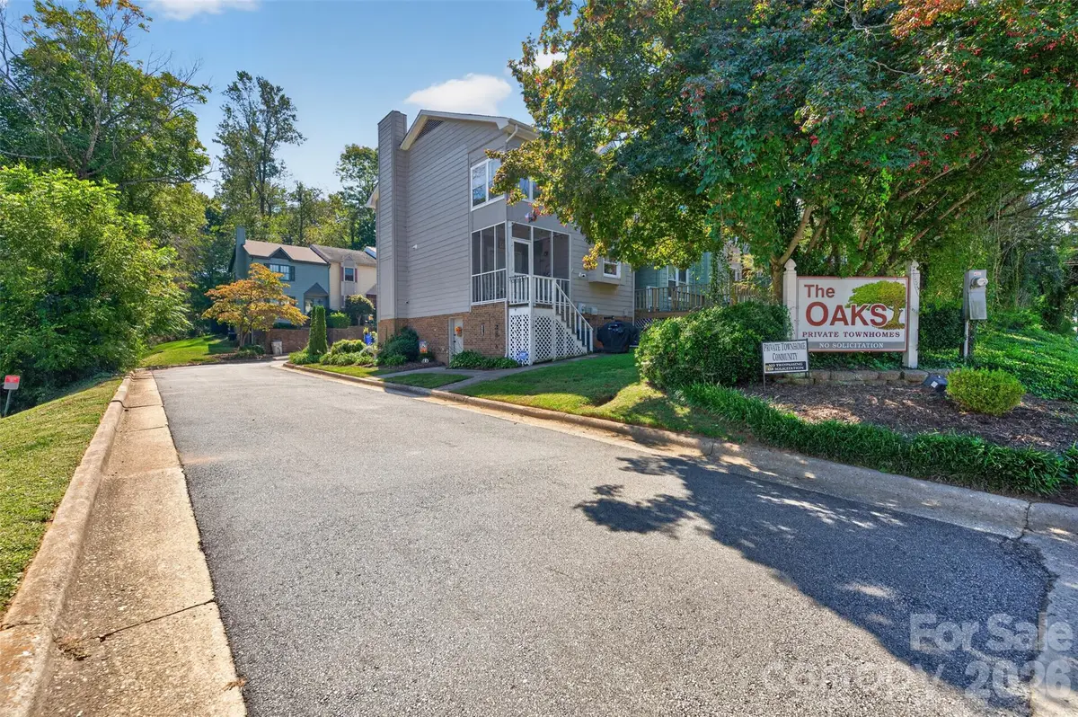 623 College Avenue Sw, Lenoir, NC 28645 - #1