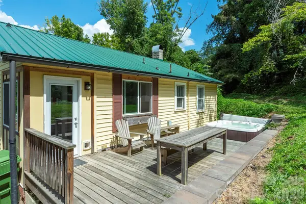 22 Weaver Street, Asheville, NC 28801