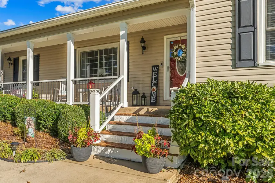 5 Clearview Street, Granite Falls, NC 28630 - #2