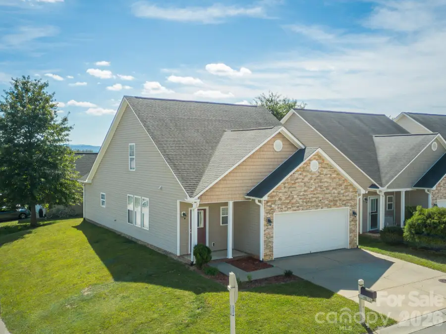 15 Chowan Drive, Fletcher, NC 28732 - #2