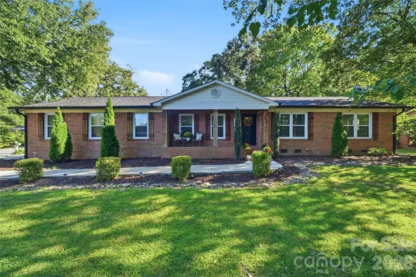 718 E Hoke Street, Lincolnton, NC 28092