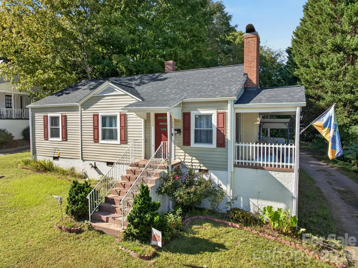 1068 14th Avenue, Hickory, NC 28601 - #1