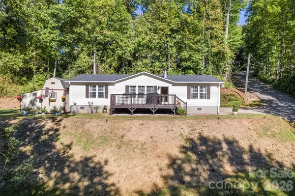 183 Gobbler Circle, Horse Shoe, NC 28742