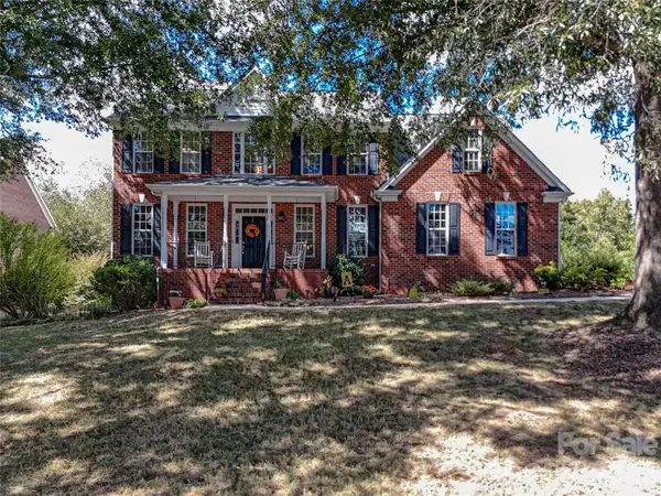 8120 Glamorgan Lane, Matthews, NC 28104