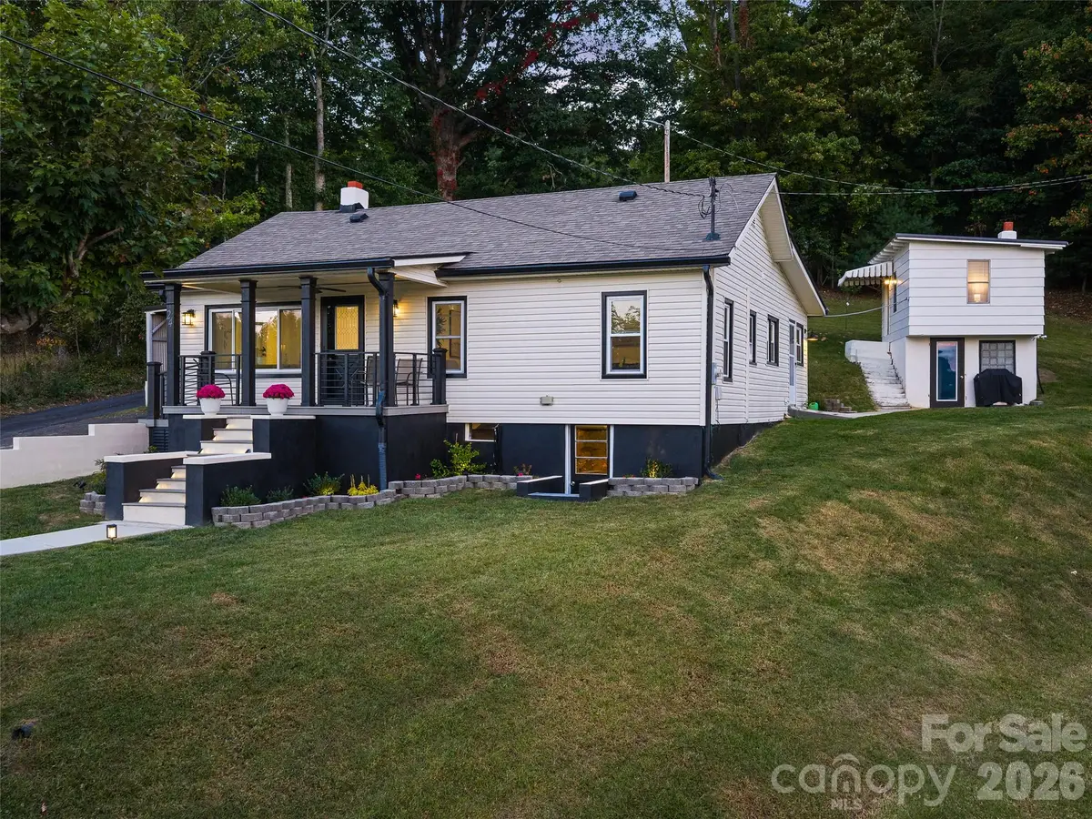 24 Blessing Way, Burnsville, NC 28714 - #1