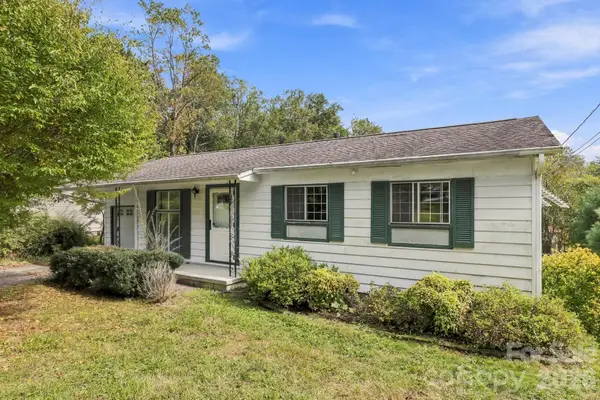 648 Crystal Drive, Hendersonville, NC 28791
