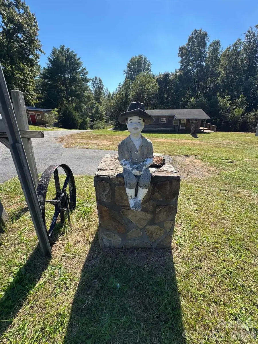 118 Hamlet Place, Ronda, NC 28670 - #2