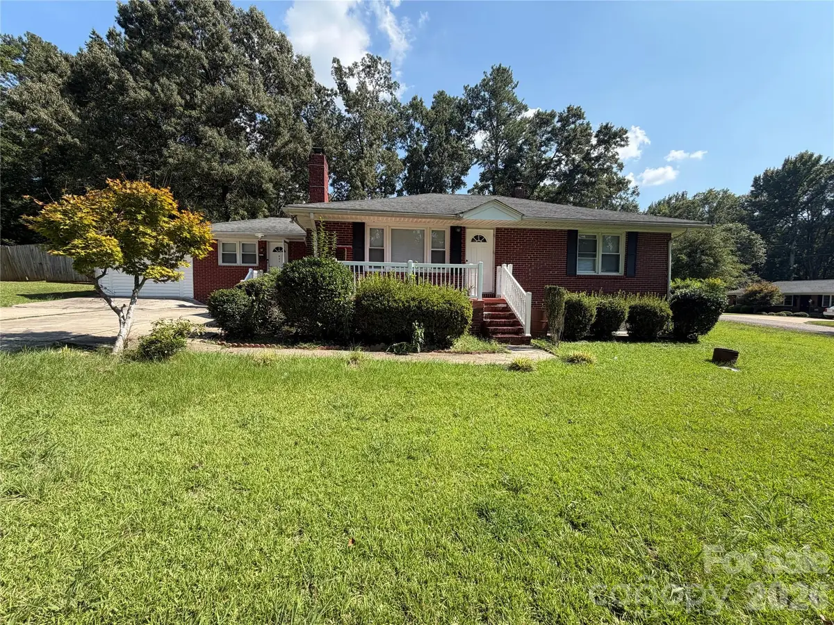 604 Willow Street, Wadesboro, NC 28170 - #1