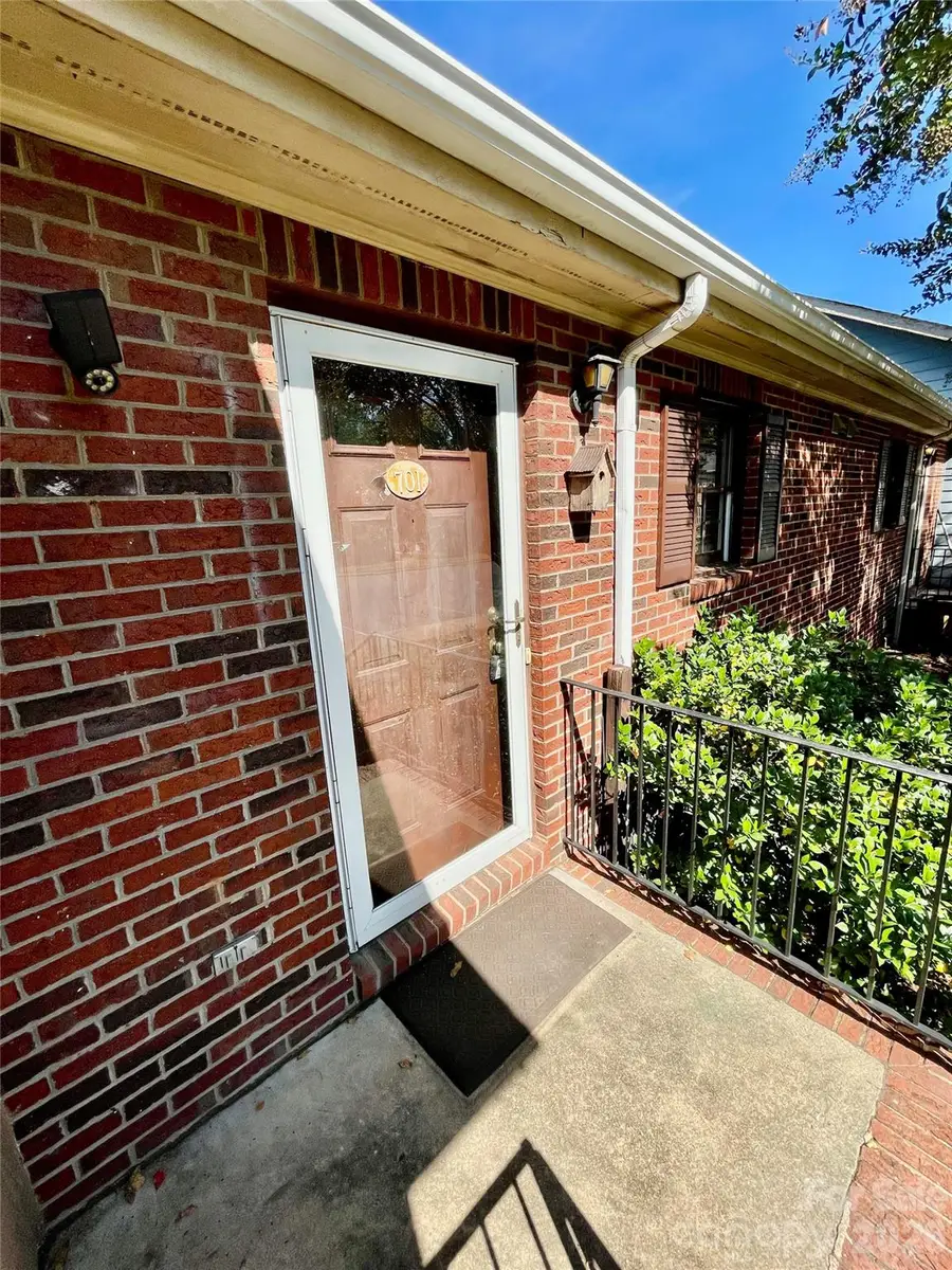1300 Larchmont Place #701, Salisbury, NC 28144 - #2