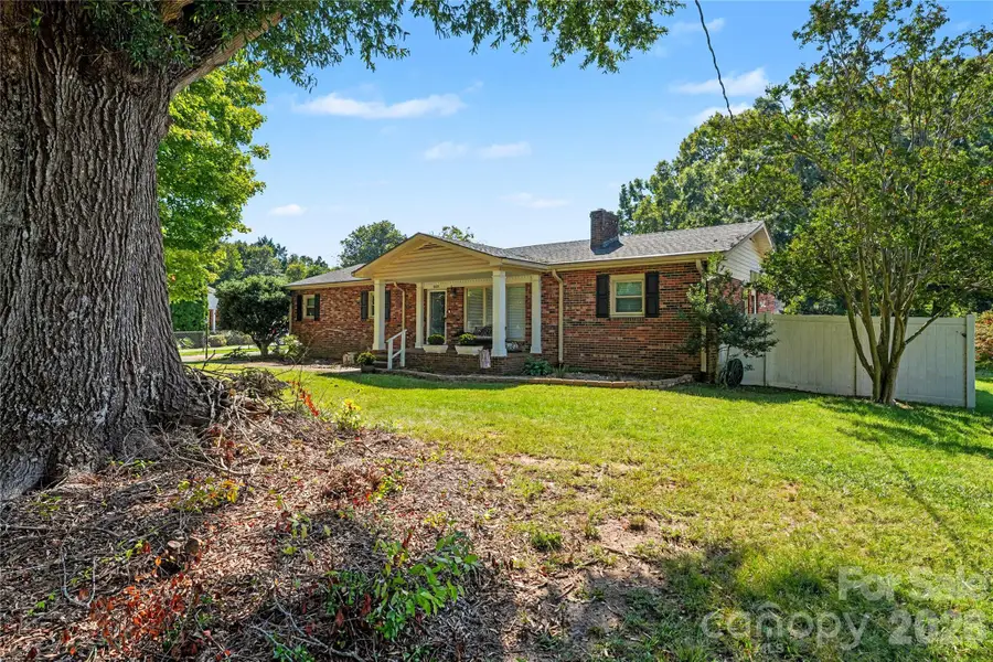1410 36th Avenue Drive Ne, Hickory, NC 28601 - #3