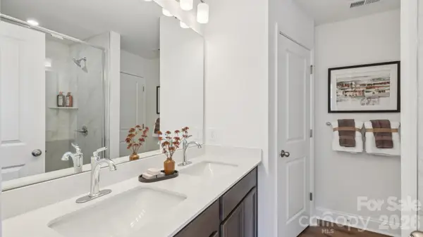 7555 Ethora Way, Charlotte, NC 28216