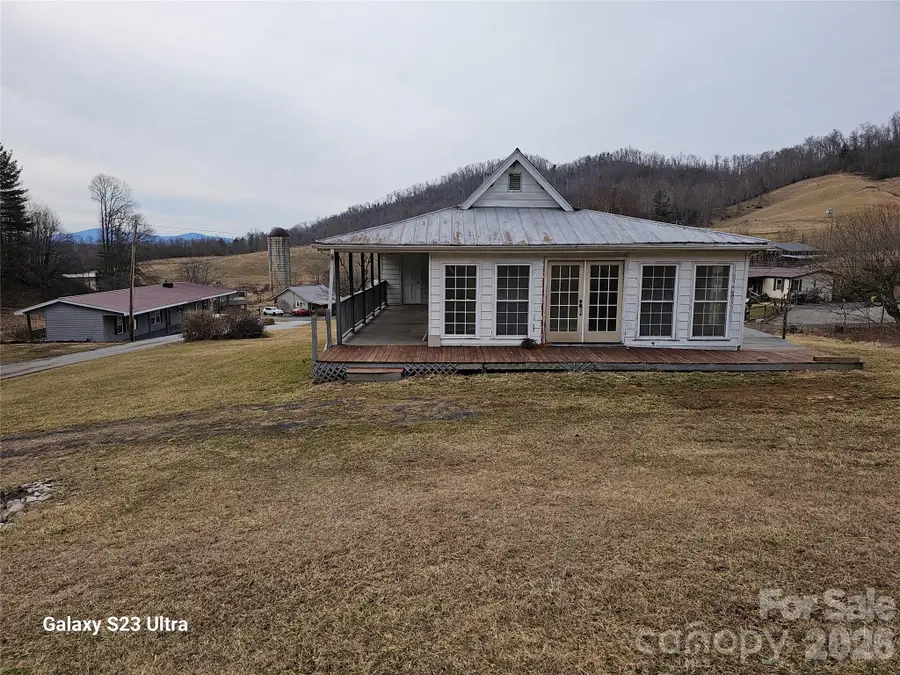 664 Water Street, Bakersville, NC 28705 - #2