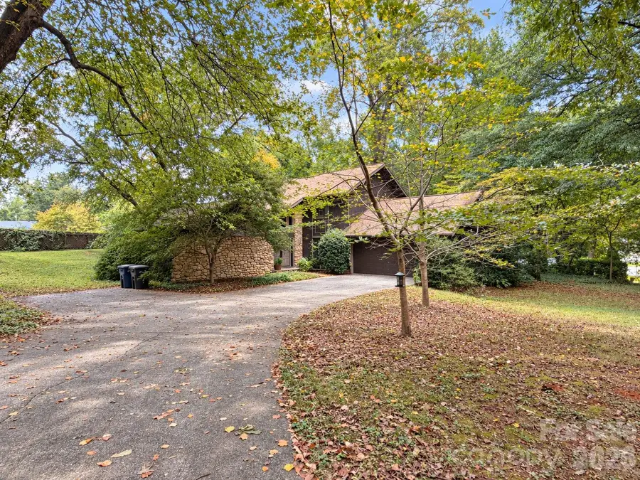 621 Georgia Avenue, Statesville, NC 28677 - #3