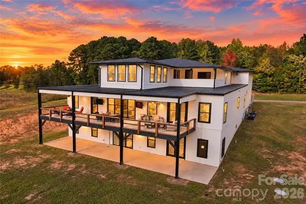 4987 Wildlife Lane, Sherrills Ford, NC 28673