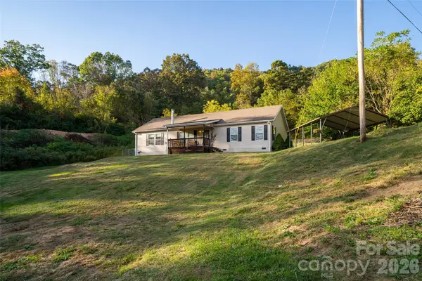 23 Yorkie Drive, Clyde, NC 28721