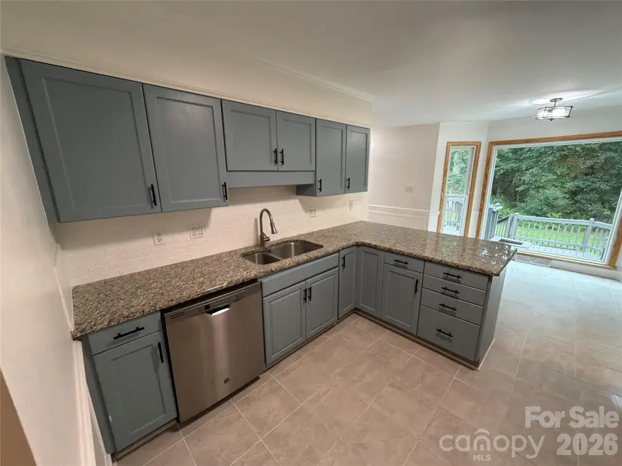 4412 Lazy Drive, Charlotte, NC 28215 - #2