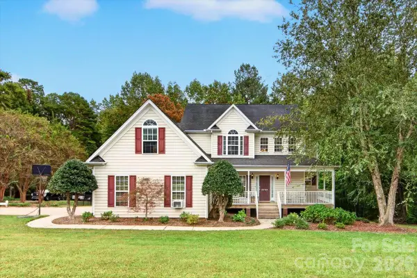 8705 Dartmoor Place, Charlotte, NC 28227