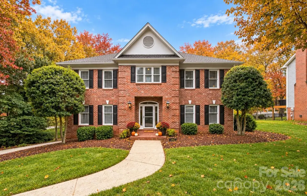 354 41st Avenue Place Nw, Hickory, NC 28601 - #1