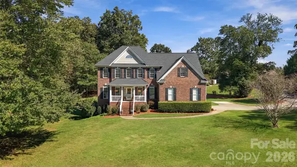 4858 Elmhurst Drive Ne, Hickory, NC 28601