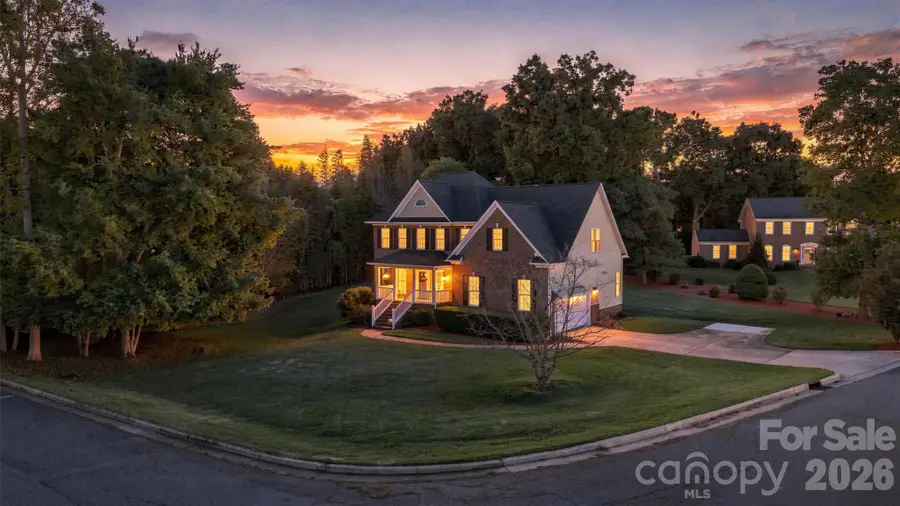 4858 Elmhurst Drive Ne, Hickory, NC 28601 - #3