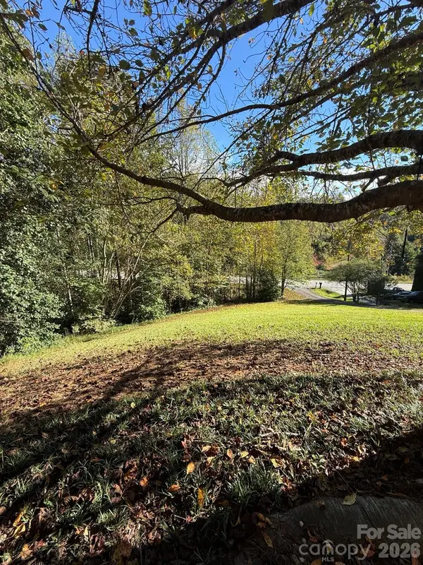 1516 Abington Road, Lenoir, NC 28645