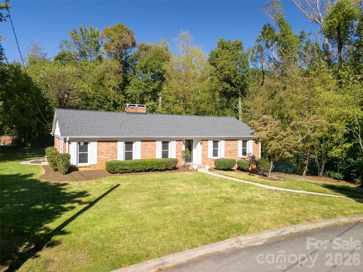 6 Crestwood Lane, Candler, NC 28715 - #1
