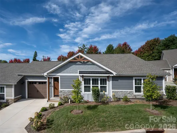 10 Heartleaf Circle, Arden, NC 28704