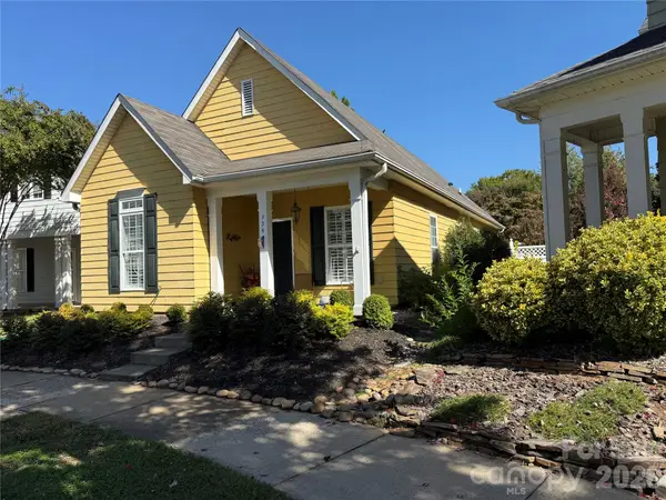 334 Center Drive, Davidson, NC 28036