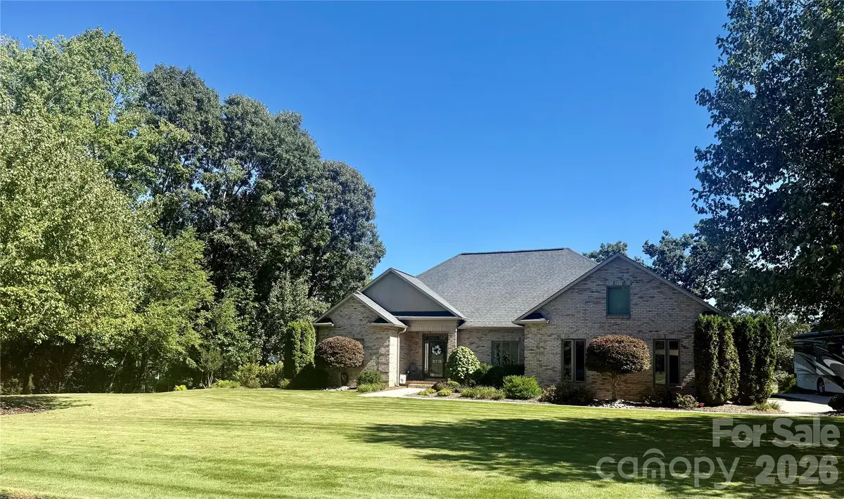 3715 Foxboro Lane Ne #129/, Hickory, NC 28601 - #1