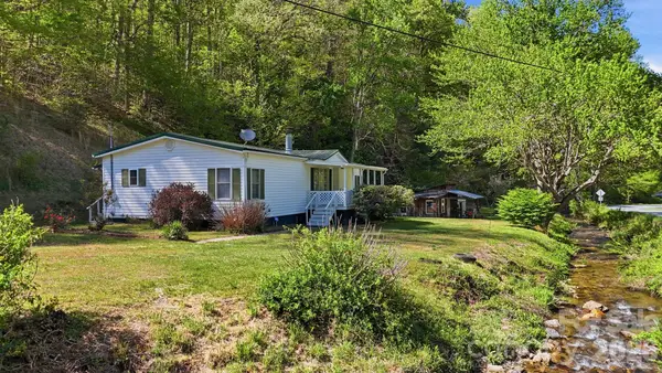 1200 Barkers Creek Road, Whittier, NC 28789