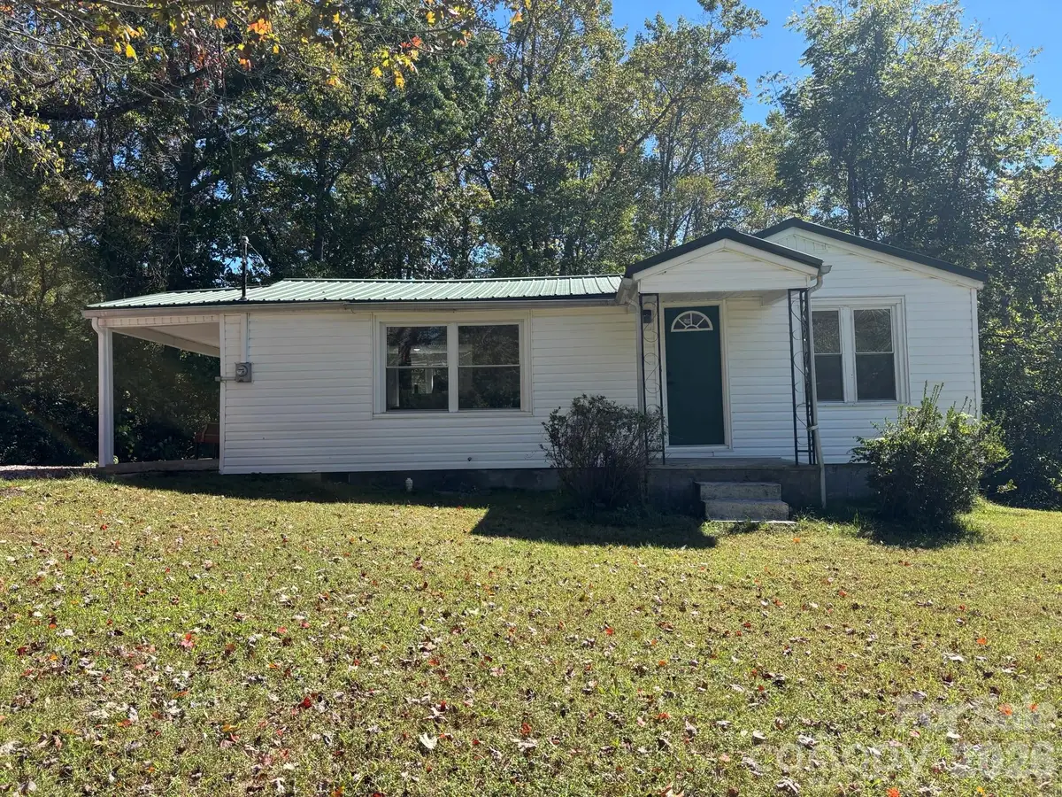 162 Phillips Lane, Spruce Pine, NC 28777 - #1