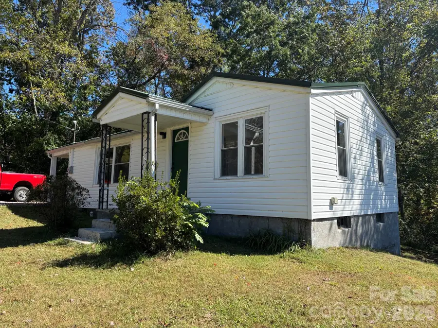 162 Phillips Lane, Spruce Pine, NC 28777 - #2