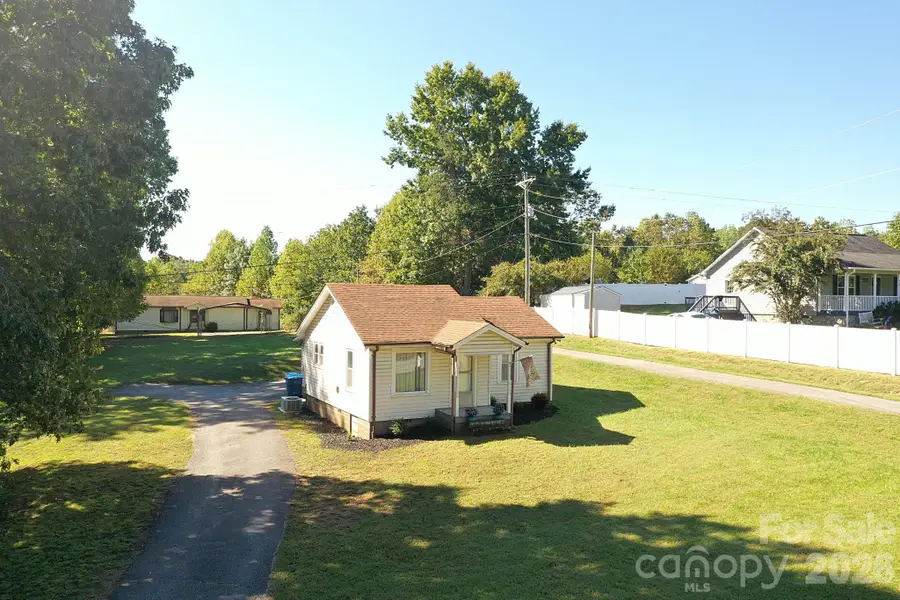 4173 S Fork Avenue, Hickory, NC 28602 - #2