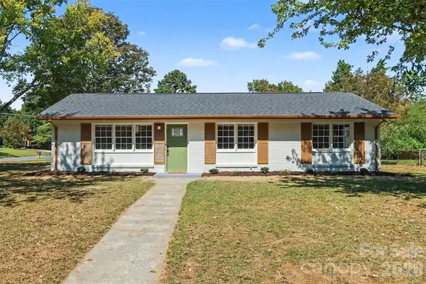 3801 Hillock Court, Charlotte, NC 28215
