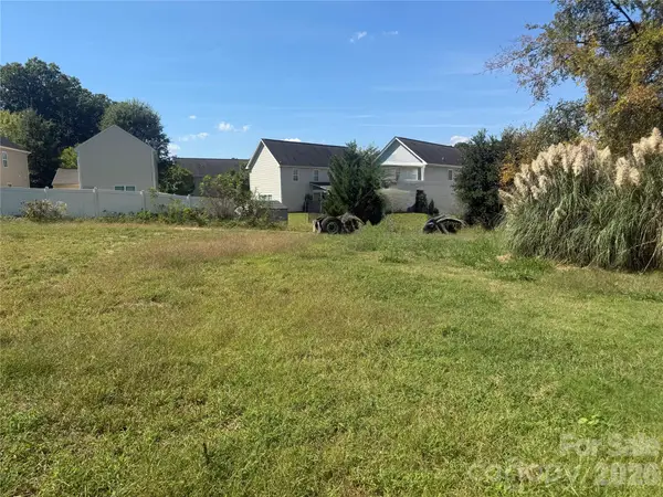 815 Oakdale Road, Charlotte, NC 28216