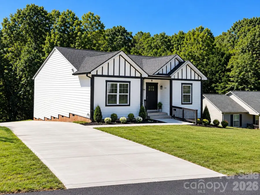 1346 39th Street Circle Sw, Hickory, NC 28602 - #3