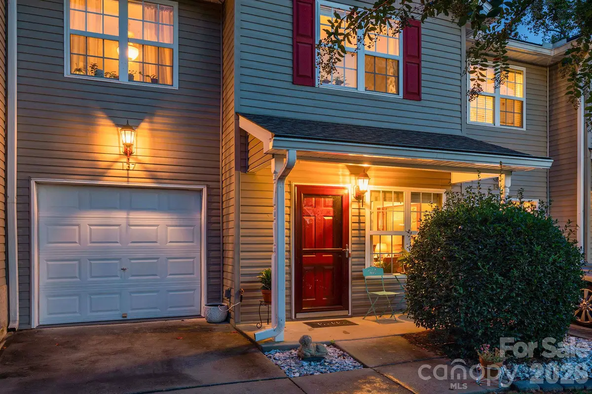 137 Wiltshire Circle, Fletcher, NC 28732 - #1